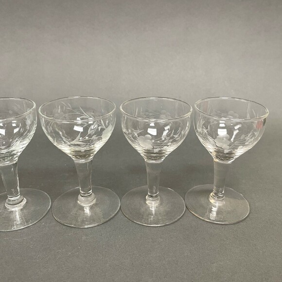 Wine Cordial Glasses Clear Glass Etched Flowers Stemmed 3 7/8" High Lot of 5 - Picture 3 of 6